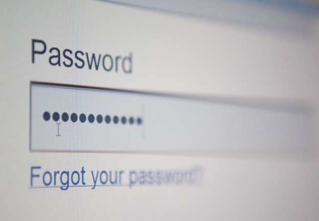Password inventor says his creation is now “a nightmare”