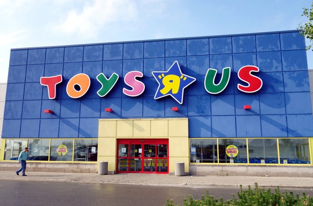 Toys “R” Us resets account passwords to counter stolen reward points