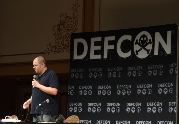 Delorean: retrocediendo el tiempo para robar información #DefCon