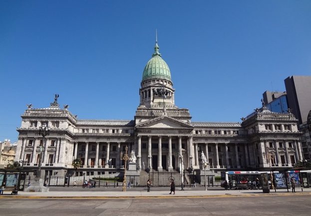 ¿Cuáles son las leyes argentinas más importantes en delitos informáticos?
