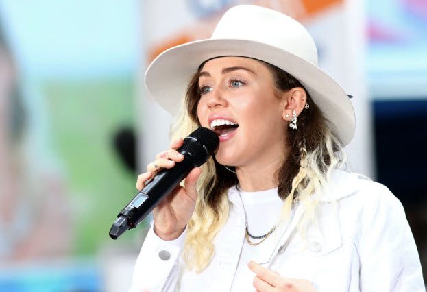 Kristen Stewart y Miley Cyrus, entre las nuevas víctimas de la filtración de fotos