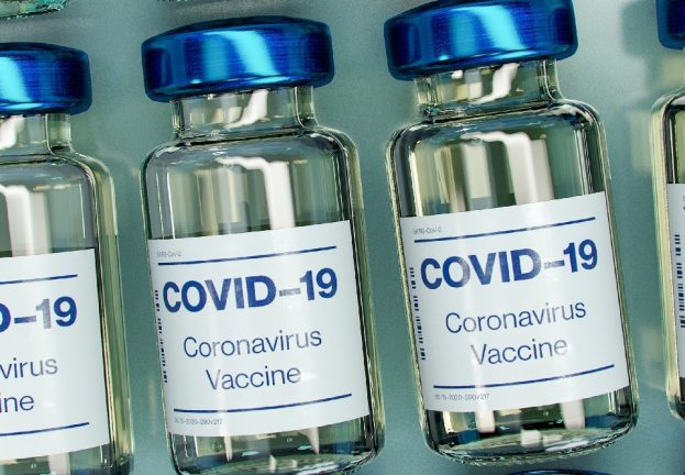 Cibercriminales filtran documentos robados sobre la vacuna para el COVID‑19