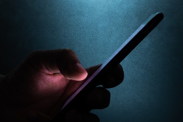 FBI warns about fraudsters targeting banking app users
